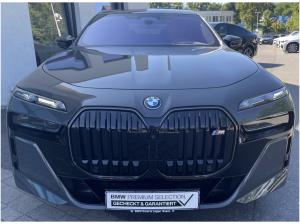 BMW i7 M70 xDrive M Sport || TheatreScreen Massage (G70)
