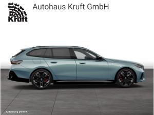 BMW i5 M60 xDrive Touring M SPORT PRO+B&W SOUND+PANO+AHK+ACC
