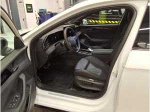 Volkswagen Passat Variant R-LINE 1.5 TSI eHybrid LEDER AHK PANO