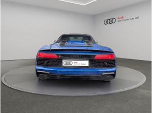 Audi R8 Spyder V10 perf. qu. Laser B&O Kamera Keramik