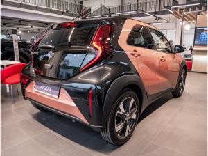 Toyota Aygo 5-Türer Teamplayer 1,5 l Hybrid *Cinnamon*