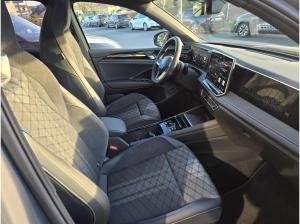 Volkswagen Tiguan R-Line "Black Style" //SOFORT VERF.// AHK, Pano, HUD, Standheizung usw.