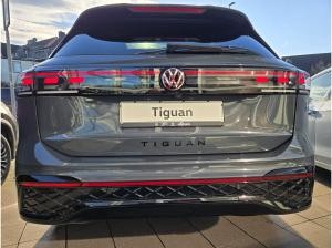 Volkswagen Tiguan R-Line "Black Style" //SOFORT VERF.// AHK, Pano, HUD, Standheizung usw.
