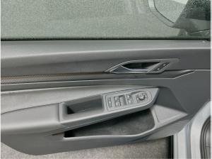 Volkswagen Golf VIII Variant 2.0 TDI DSG R-Line Pano Black