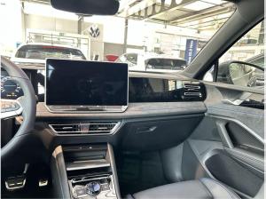 Volkswagen Tiguan 1.5 eTSI DSG R-Line SOFORT VERFÜGBARLeder Navi IQ.Drive Pre Winterrräder