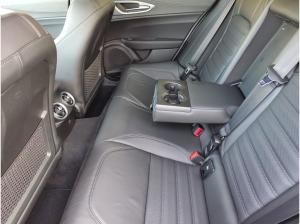 Alfa Romeo Giulia Veloce 2.0 Turbo 280PS AT8 Q4 Navi