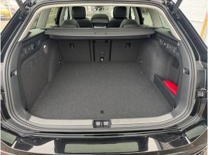 Volkswagen Passat Elegance 1.5 eHybrid DSG *Leder*Pano*AHK* !! sofort verfügbar !!