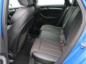 Audi A3 Sportback S-Line 40TFSIe S-tronic / Navi, LED