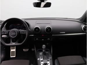 Audi A3 Sportback S-Line 40TFSIe S-tronic / Navi, LED