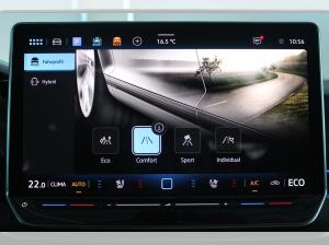 Volkswagen Golf GTE 1,5 l eHybrid 272 PS 5 Jahre Garantie AHK;WKR;DCC;PANO;LEDER