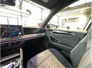 Volkswagen Tiguan 2.0 DSG DSG R-Line SOFORT VERFÜGBAR  BlackStyle DCC Pro Pano AHK Komfort