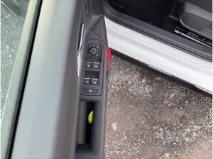 Volkswagen Golf 1.5 eTSI DSG R-Line Black-Style Pano Navi