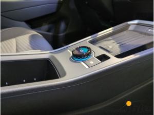 Volkswagen T-Roc 1,5 eTSI DSG Trend AHK+LIGHTASSIST+16''