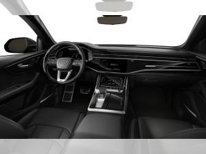 Audi SQ8 (4MT)
