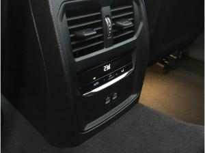 BMW 330 330e xDrive Touring LC PROF+HUD+PANO+AHK+KAMERA