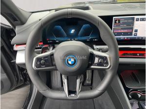 BMW i5 xDrive40 Limousine M Sportpaket Vollleder AHK