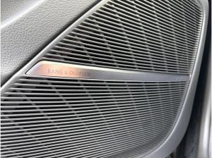 Audi RS Q8 SUV tiptronic RSAbgas, PANO,LASER,STHZ,KERAMIK,HuD,23ALU,