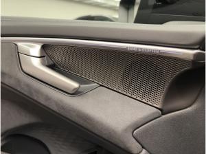 Audi A6 Avant TDI quattro S tronic