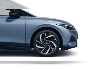 Volkswagen ID.7 TOURER PRO*BLACK-STYLE*WÄRMEPUMPE*IQ.LIGHT*AHK*KAMERA*PDC*SHZ