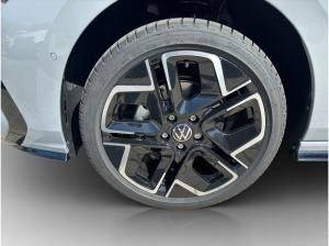 Volkswagen Golf R-Line 1.5 eTSI 150 PS DSG *BLACK STYLE*MATRIX*AHK*PANO*STANDHZG*AREA VIEW*49.315€*