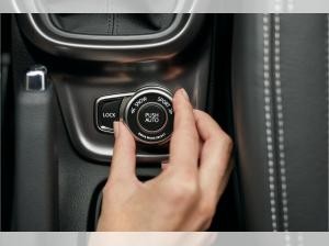 Suzuki Vitara 🎄🎅 Weihnachtsspezialangebot Suzuki Vitara Comfort+ Allrad 🎁