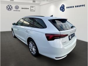 Skoda Octavia Combi 1.5 TSI DSG Selection +AHK+MATRIX+ACC+NAVI+SHZ+