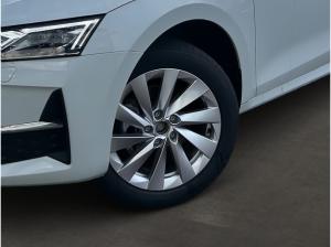 Skoda Octavia Combi 1.5 TSI DSG Selection +AHK+MATRIX+ACC+NAVI+SHZ+