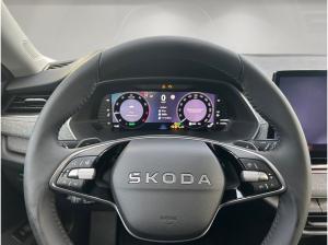 Skoda Octavia Combi 1.5 TSI DSG Selection +AHK+MATRIX+ACC+NAVI+SHZ+