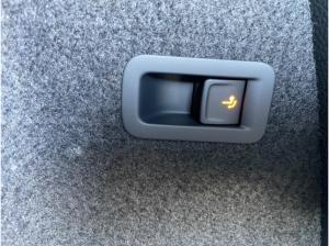 Skoda Karoq Tour 1.5 TSI DSG Navi,Matrix,SHZ,ACC,AHK