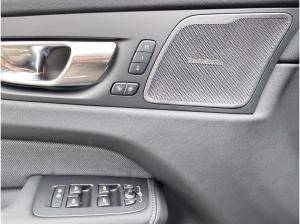 Volvo XC60 B5 AWD PLUS - BLACK EDITION - MJ26 - Sofort lieferbar!