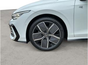 Volkswagen Golf VIII R-Line 1.5 eTSI DSG