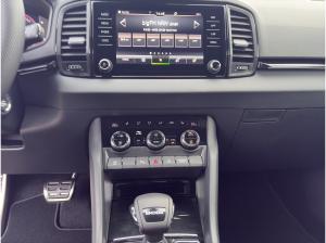 Skoda Karoq SOFORT VERFÜGBAR! Sportline DCC Pano AHK Kamera eHeck