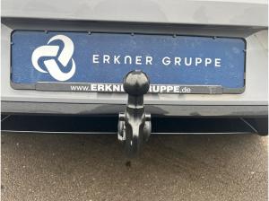 Volkswagen Golf VIII 1.5 eTSI DSG R-Line AHK+PANO+360°KAM+