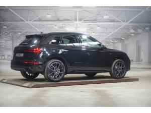Audi Q5 S line Business 55 TFSI e quattro AHK B&O Matri