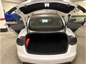 Tesla Model 3 Hinterradantrieb