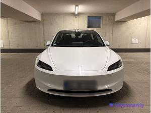 Tesla Model 3 Hinterradantrieb