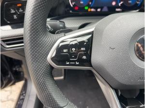 Volkswagen Golf VIII R-Line 2.0 TSI DSG ACC/KAMERA/LED