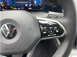 Volkswagen Golf VIII R-Line 2.0 TSI DSG ACC/KAMERA/LED