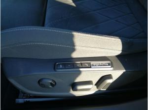 Volkswagen Golf VIII Style 1.5 TSI / Navi, Matrix, ACC, AHK