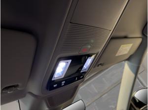 Skoda Octavia Combi Tour 2.0 TDI SOFORT VERFÜGBAR! ACC AHK Navi 360° eHeck Matrix