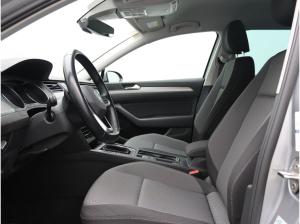 Volkswagen Passat Variant 2.0 TDI DSG / Navi, LED, RFK, ACC
