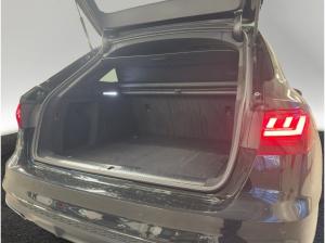 Audi A4 Avant 35 TFSI S line competition AHK LED Kamera Navi