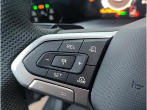 Volkswagen Golf R-Line 1,5 l eTSI DSG BLACK STYLE +SOFORT+