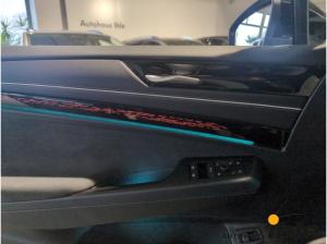 Volkswagen ID.7 Tourer Pro 77 kWh WÄRMEPUMPE+AHK+21''+MATRIX