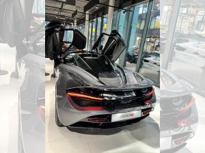 McLaren 720S Performance