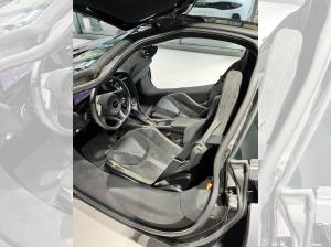 McLaren 720S Performance