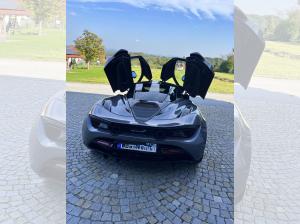 McLaren 720S Performance
