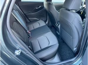 Hyundai i30 cw 1.5 T-GDI Advantage LED+Navi+SHZ+2xKlima