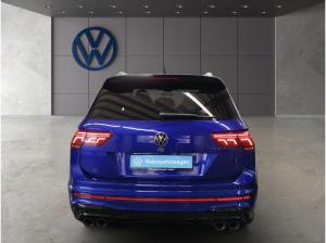 Volkswagen Tiguan 2.0 TSI DSG 4M. Akrapovic Harman Kardon Black Style Pano Navi FrontAssist IQ.Light DAB+