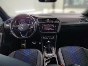 Volkswagen Tiguan 2.0 TSI DSG 4M. Akrapovic Harman Kardon Black Style Pano Navi FrontAssist IQ.Light DAB+